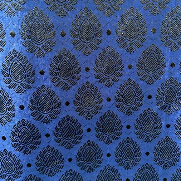 Damask embroidery design blue kurta for men - Picture 5 of 6